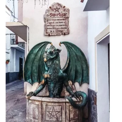 Fuente del dragón Soportújar